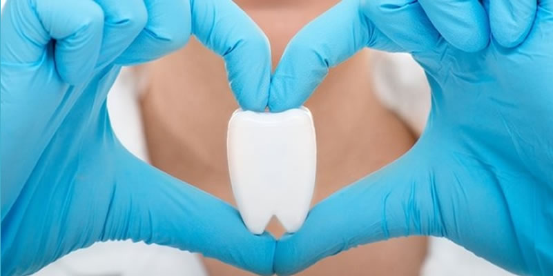 Una corretta igiene orale per salvaguardare il tuo cuore